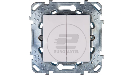 Unica Plus Łącznik świecznikowy 10AX biel polarna IP20 MGU50.211.18Z