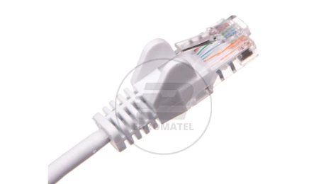 Kabel krosowy patchcord U/UTP kat.5e CCA biały 1m 68501