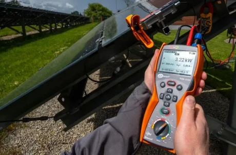 Miernik parametrów instalacji fotowoltaicznej PVM-1020 KIT