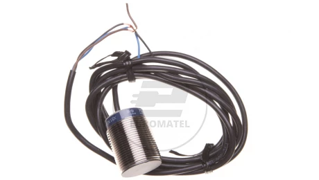 Czujnik indukcyjny M30 2,5mm 12-24V DC PNP 1Z kabel 2m XS1N30PA349