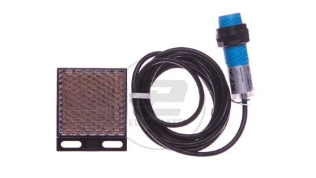 Czujnik fotoelektryczny 0,05-7m M18 10-30V DC PNP przewód 4-żyły 2m 1kHz prosty tworzywo + odbłyśnik P25 VL180-2P41136 6037495