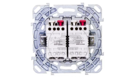 Unica Plus Łącznik podwójny z podświetleniem biel polarna IP20 MGU50.0101.18NZ