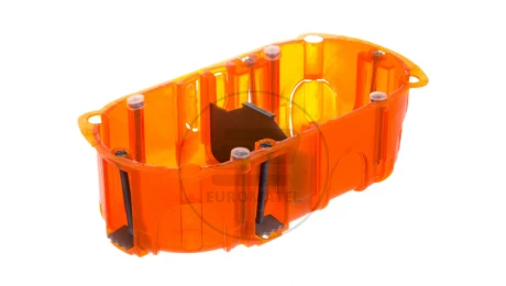 Puszka do betonu 72mm 143x 40mm Ze śrubami czerwony Batibox 080102